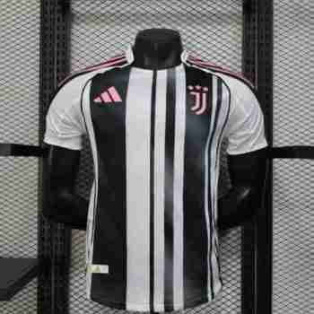 Version Joueur Maillot 1rd Juventus 2025 2026